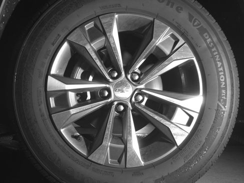 Used 2025 Chevrolet Equinox LT FWD image 12