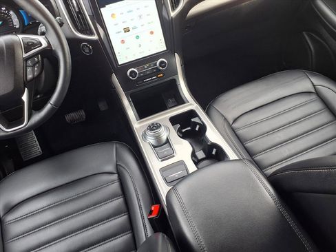 Certified 2024 Ford Edge SEL w/ Convenience Package image 10