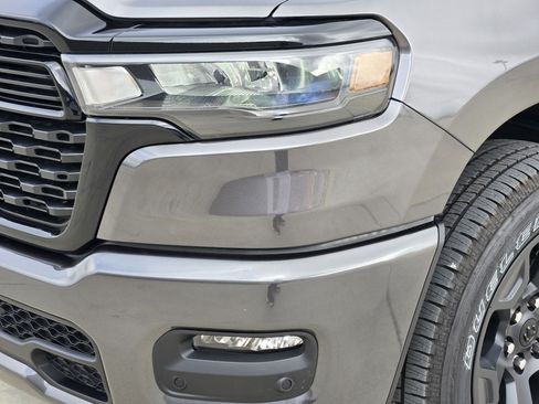 New 2026 RAM 1500 Express AWD/4WD image 7