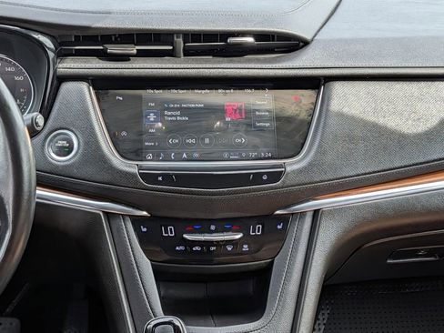Used 2022 Cadillac XT5 Premium Luxury AWD/4WD image 13