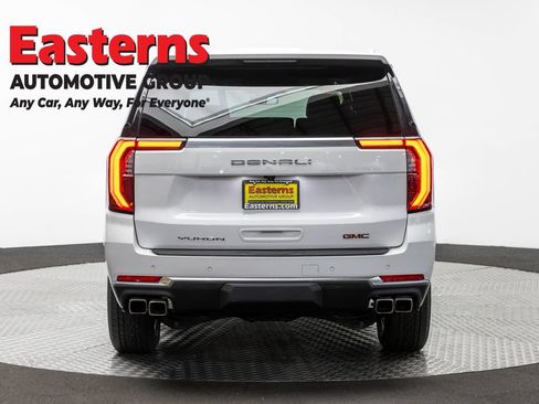 Used 2025 GMC Yukon XL Denali AWD/4WD image 6