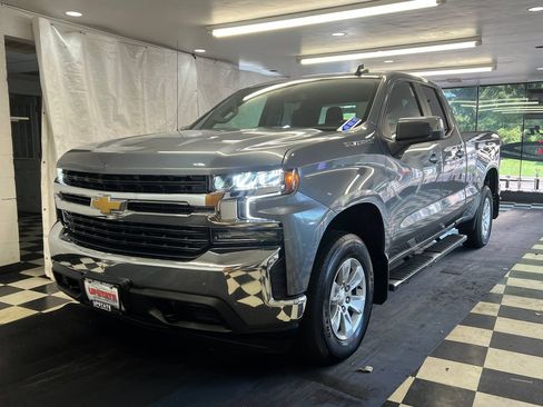 Used 2021 Chevrolet Silverado 1500 LT AWD/4WD image 3