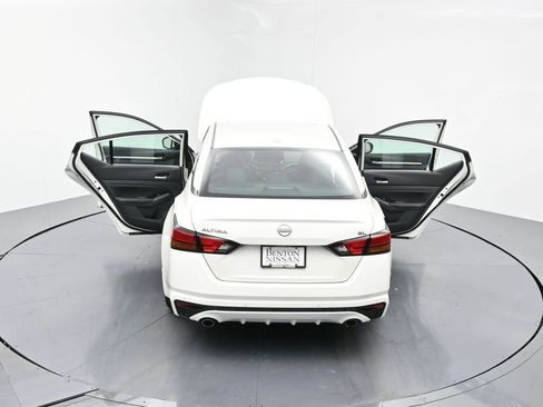 Used 2025 Nissan Altima 2.5 SL FWD image 25