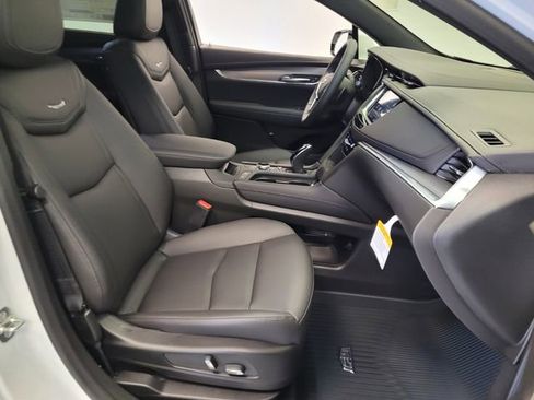 New 2026 Cadillac XT5 Luxury w/ LPO, Floor Liner Package FWD image 16