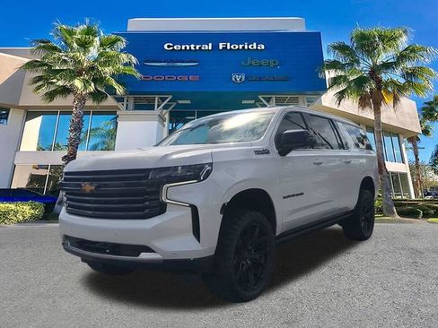 Used 2021 Chevrolet Suburban High Country w/ Premium Package AWD/4WD image 9