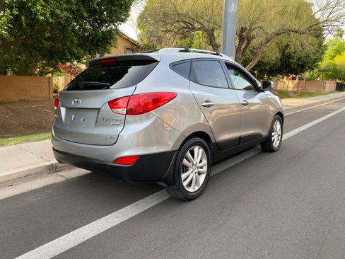 Used 2012 Hyundai Tucson Limited image 9