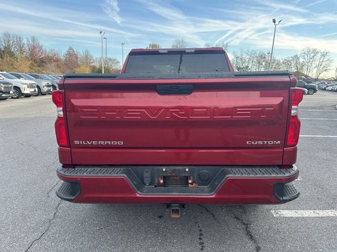 Used 2020 Chevrolet Silverado 1500 Custom w/ Custom Value Package image 6