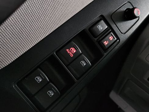 Used 2014 Subaru Forester 2.5i image 38