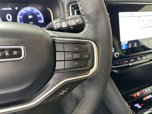 Used 2022 Jeep Wagoneer Series I image 15