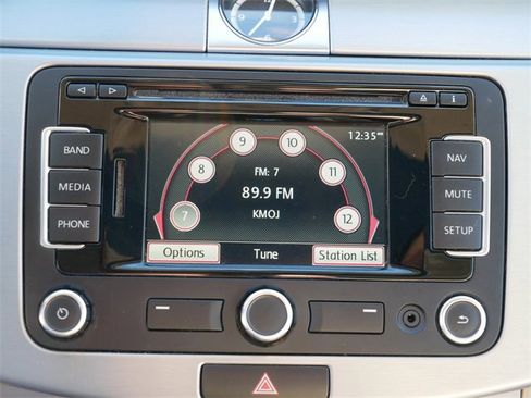 Used 2013 Volkswagen CC Lux image 34