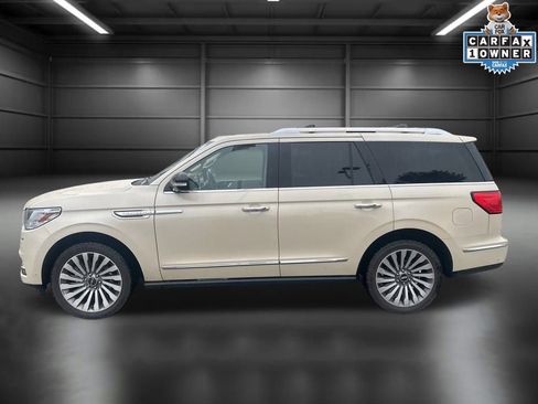 Used 2018 Lincoln Navigator Reserve w/ Technology Package image 3