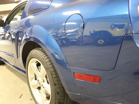 Used 2007 Ford Mustang GT Premium image 11