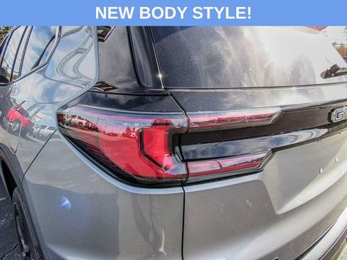 New 2026 GMC Acadia Elevation image 6