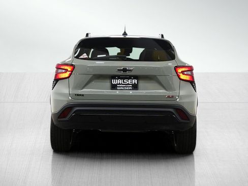 Used 2024 Chevrolet Trax RS w/ Driver Confidence Package image 4
