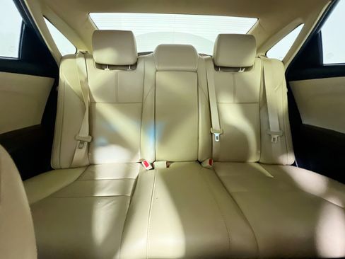 Used 2018 Toyota Avalon XLE Premium image 33