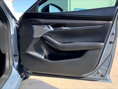 Used 2023 MAZDA MAZDA3 s image 21