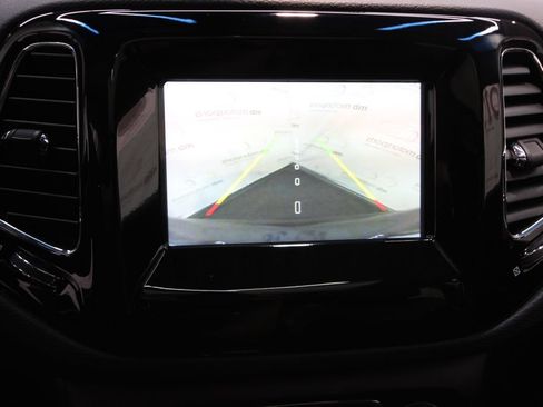 Used 2020 Jeep Compass Latitude AWD/4WD image 19