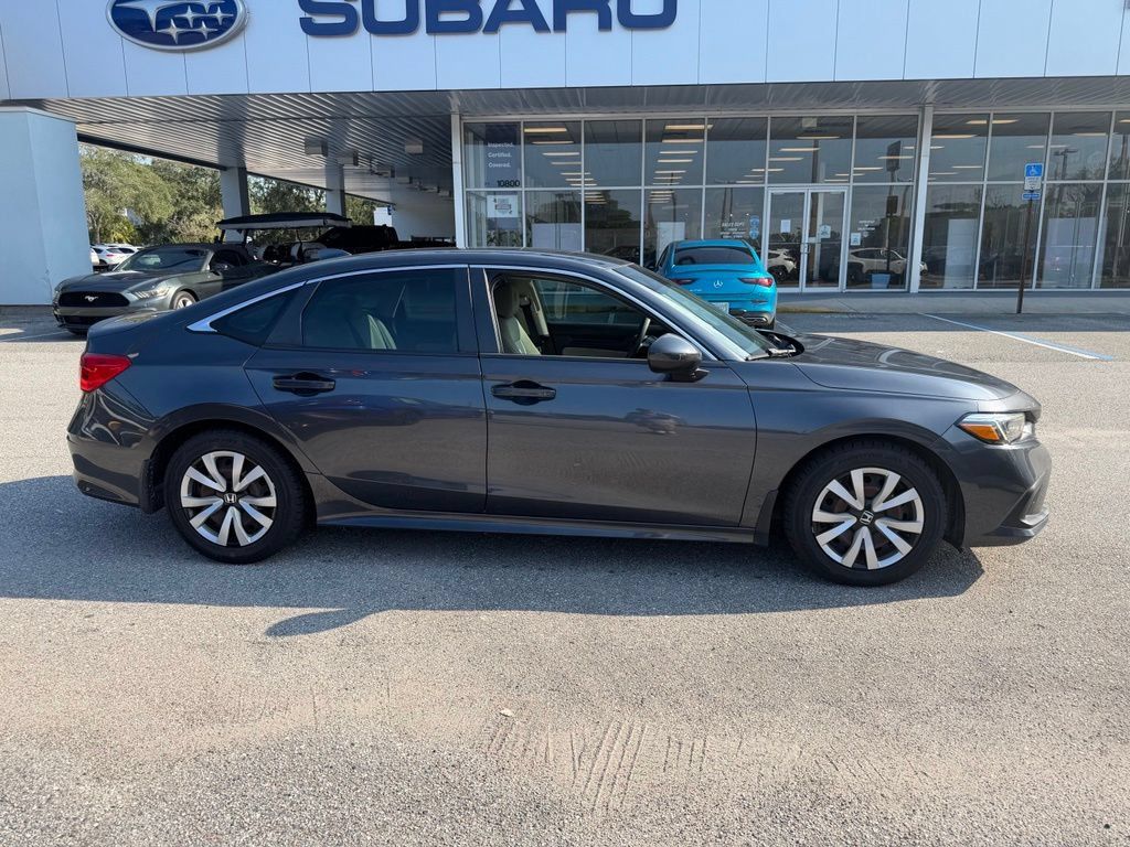 Used 2022 Honda Civic LX image 2
