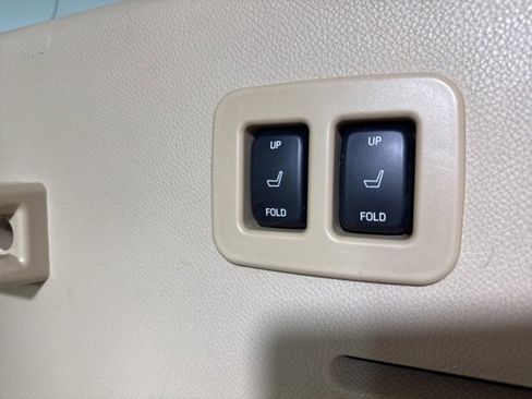 Used 2013 Ford Expedition EL XLT image 21