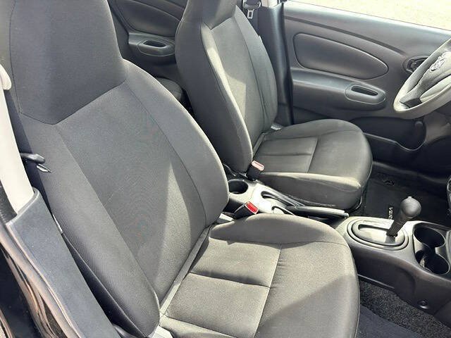 Used 2016 Nissan Versa S FWD image 12