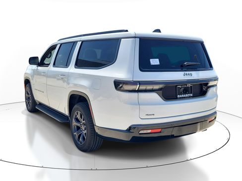 New 2026 Jeep Grand Wagoneer L Limited AWD/4WD image 4