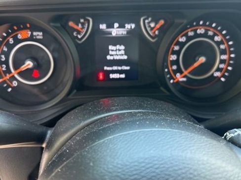Used 2025 Jeep Wrangler Unlimited Sport AWD/4WD image 14