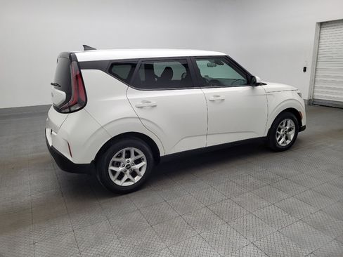 Used 2023 Kia Soul LX w/ LX Technology Package image 10