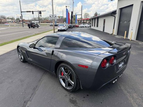 Used 2009 Chevrolet Corvette Coupe w/ Z51 Performance Package RWD image 4