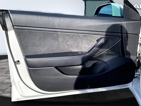Used 2021 Tesla Model 3 Long Range image 23