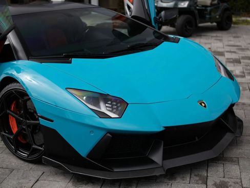 Used 2012 Lamborghini Aventador LP 700-4 AWD/4WD image 3