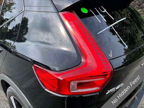 Used 2020 Volvo XC40 T5 Momentum w/ Protection Package Premier AWD/4WD image 27