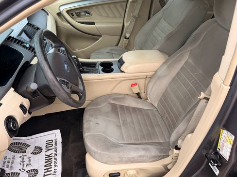 Used 2013 Ford Taurus SE FWD image 9