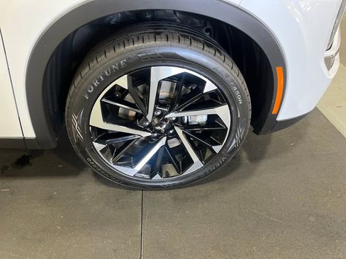 Used 2024 Mitsubishi Outlander SE image 39