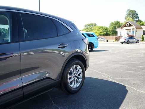 Used 2021 Ford Escape SE w/ Convenience Package FWD image 20