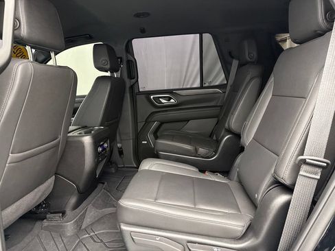 Used 2024 Chevrolet Tahoe Z71 w/ Luxury Package AWD/4WD image 15