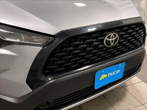 Certified 2024 Toyota Corolla Cross LE image 31
