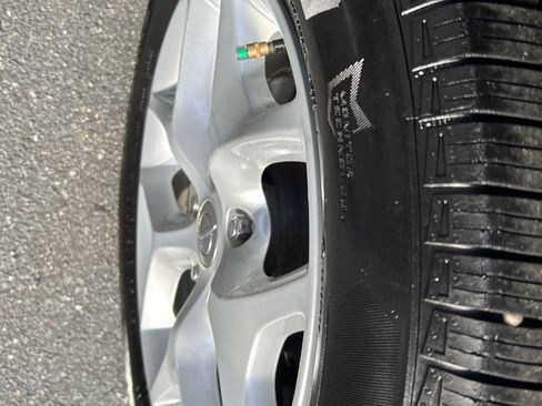 Used 2017 Chrysler Pacifica Touring-L Plus w/ Tire & Wheel Group FWD image 10