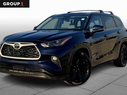 Used 2023 Toyota Highlander LE