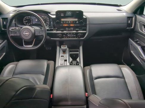 Used 2022 Nissan Pathfinder SL FWD image 11