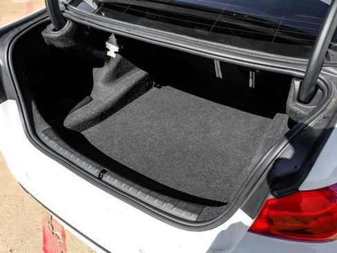 Used 2019 BMW 540i w/ Executive Package image 61