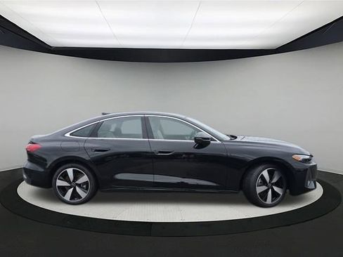 New 2025 Audi A5 2.0T Prestige image 8