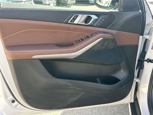 Used 2023 BMW X5 xDrive40i w/ Premium Package image 22