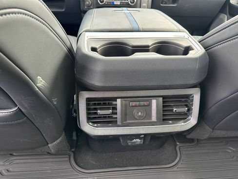 Used 2025 Ford F250 Platinum image 12