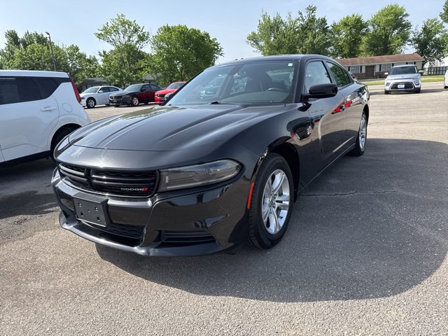 Used 2022 Dodge Charger SXT w/ Leather Interior Group RWD image 2