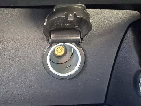 Used 2024 Nissan Altima 2.5 SV image 25