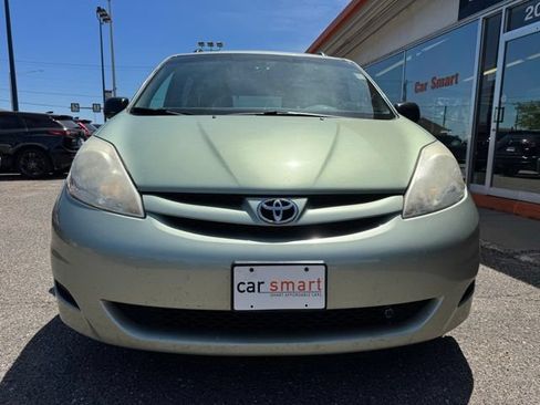 Used 2008 Toyota Sienna LE FWD image 2