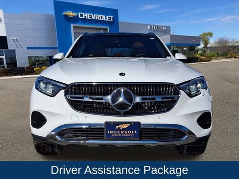 Used 2023 Mercedes-Benz GLC 300 4MATIC image 2