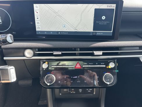 New 2026 Hyundai Tucson Limited FWD image 19