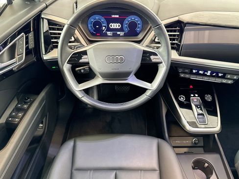 Used 2024 Audi Q4 e-tron Premium w/ Convenience Package image 20