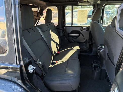 Used 2019 Jeep Wrangler Unlimited Sport S AWD/4WD image 16
